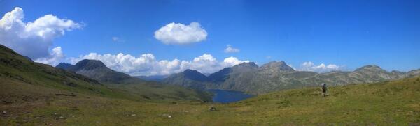 Etang de Lanoux von der Portella de la Grava aus gesehen