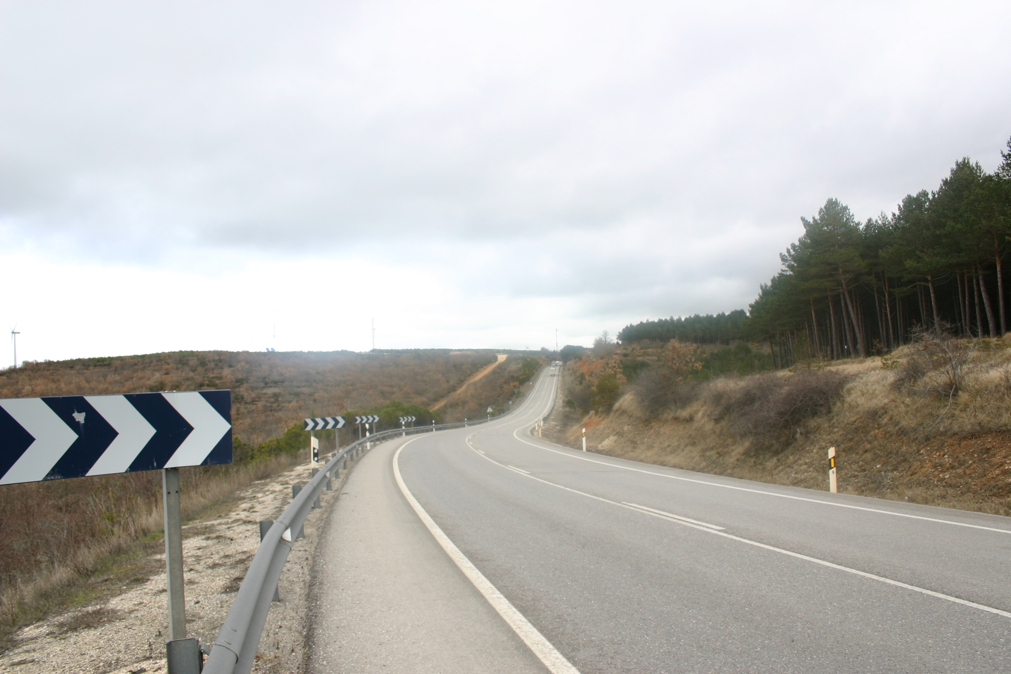 Strae auf den Montes de Oca