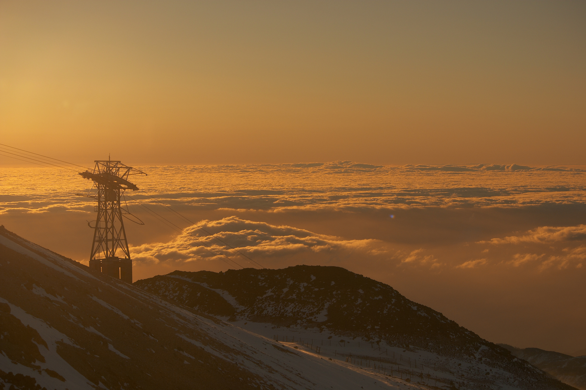 Dmmerung ber der Seilbahn am Teide