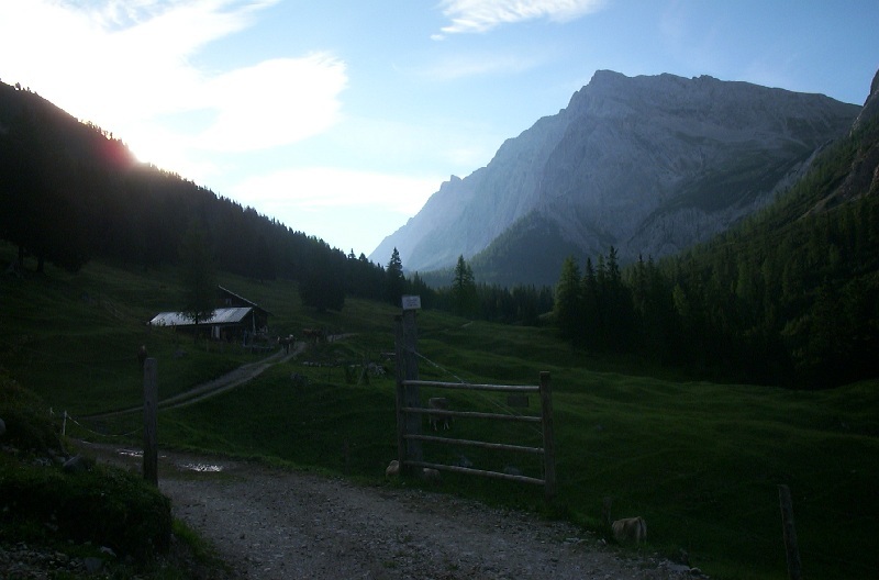 Sonnenaufgang im Hallanger