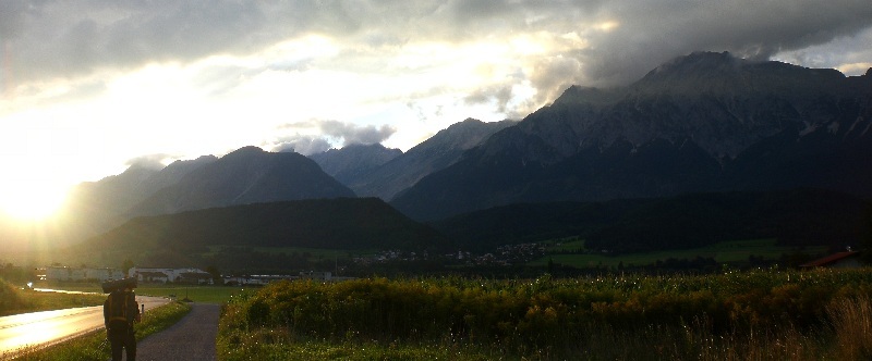 Sonnenuntergang zwischen Vollmers und Wattens