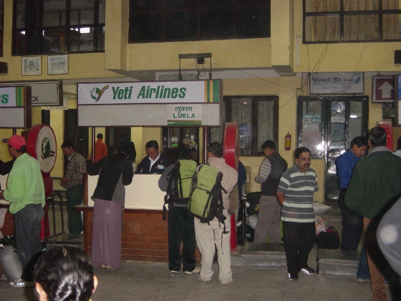 Kathmandu, Flughafen