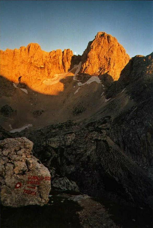 Abendstimmung an der Pogacnikov dom, Blick richtung Pihavec